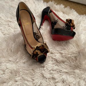 NWT Christian Louboytin platform heel